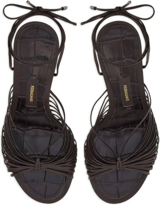 Ferragamo Sandalen met bandje Bruin