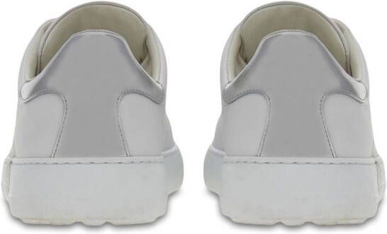 Ferragamo Sneakers met Gancini-print Wit