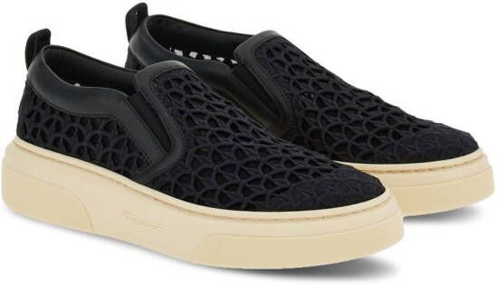 Ferragamo Sneakers met geborduurd logo Zwart