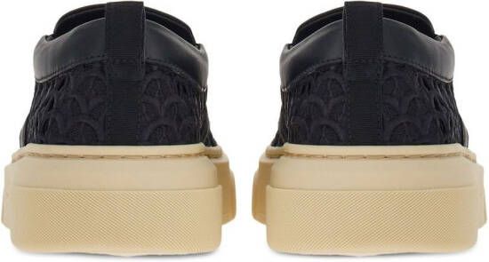 Ferragamo Sneakers met geborduurd logo Zwart