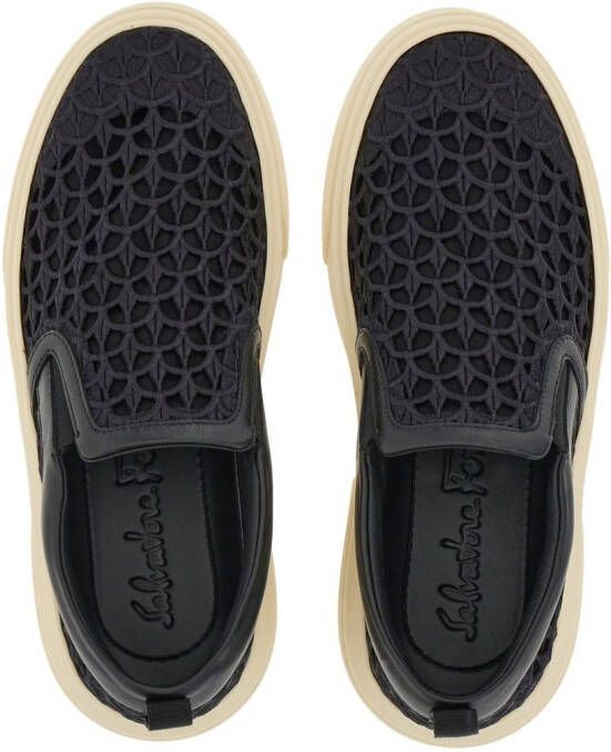 Ferragamo Sneakers met geborduurd logo Zwart
