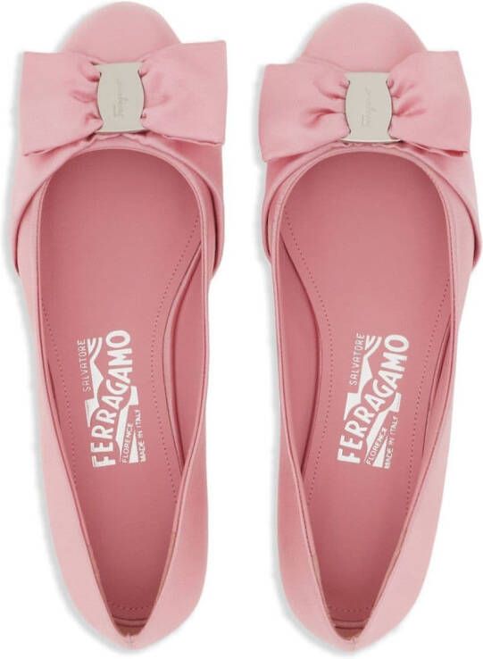 Ferragamo Loafers met strikdetail Roze