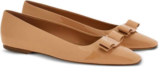 Ferragamo Vara ballerina's met strikdetail Beige