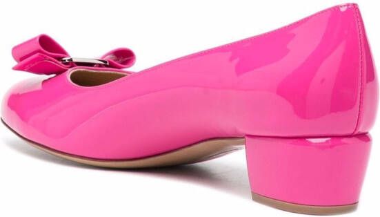 Ferragamo Vara Bow lakleren pumps Roze