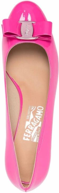 Ferragamo Vara Bow lakleren pumps Roze