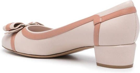 Ferragamo Vara leren pumps Roze