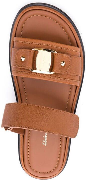 Ferragamo Vara sandalen met klittenband Bruin