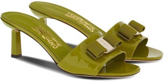 Ferragamo Vara slippers met strik Groen