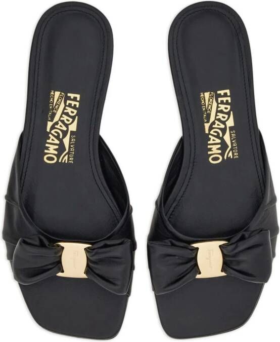 Ferragamo Vara slippers met strikdetail Zwart