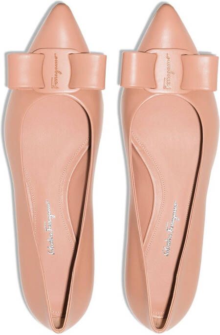 Ferragamo Viva pumps met strikdetail Roze