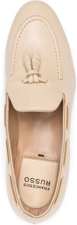 Francesco Russo Loafers met kwastjes Beige