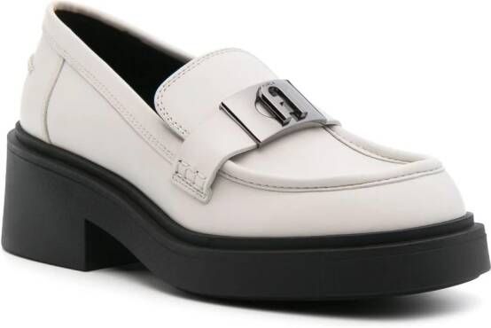 Furla Loafers met logoplakkaat Beige