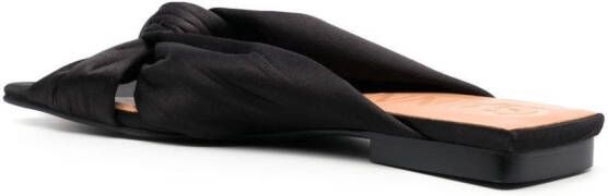 GANNI Satijnen slippers Zwart