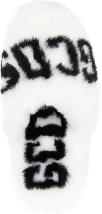 GCDS Slippers met imitatiebont Wit