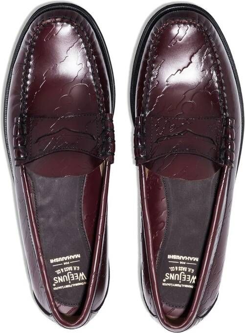 G.H. Bass & Co. x Maharishi Weejun Larson loafers met reliëf Rood