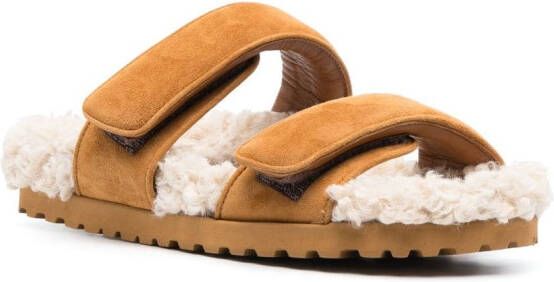 GIABORGHINI Alvine Ugh slippers met imitatie lamswol Bruin