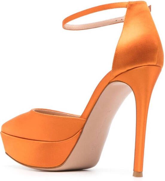 Gianvito Rossi Leren pumps Oranje