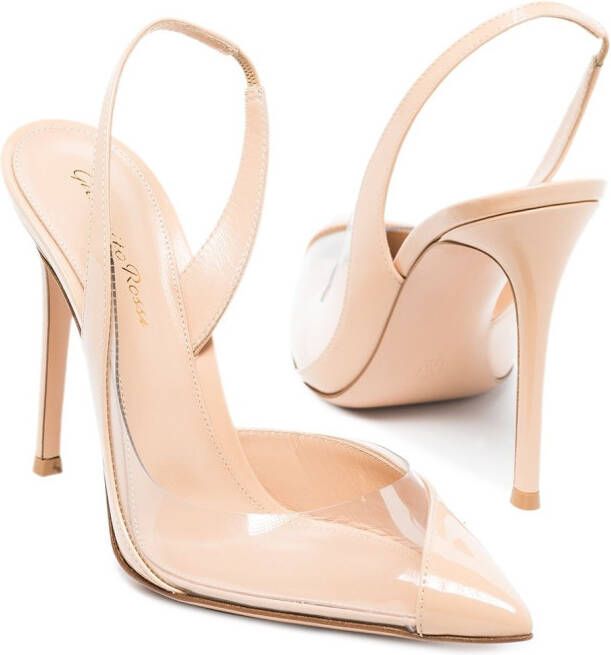 Gianvito Rossi Pumps met puntige neus Beige