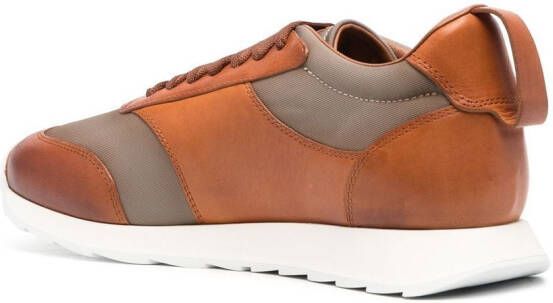 Giorgio Armani Sneakers met vlakken Bruin