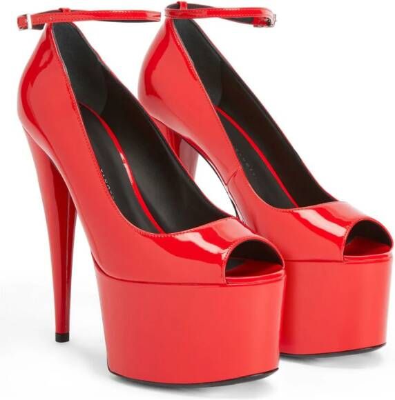 Giuseppe Zanotti Aida pumps met laklaag Rood