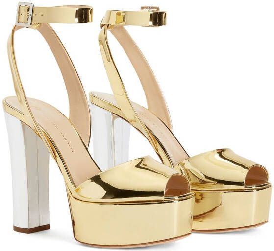 Giuseppe Zanotti Betty sandalen met plateauzool Goud
