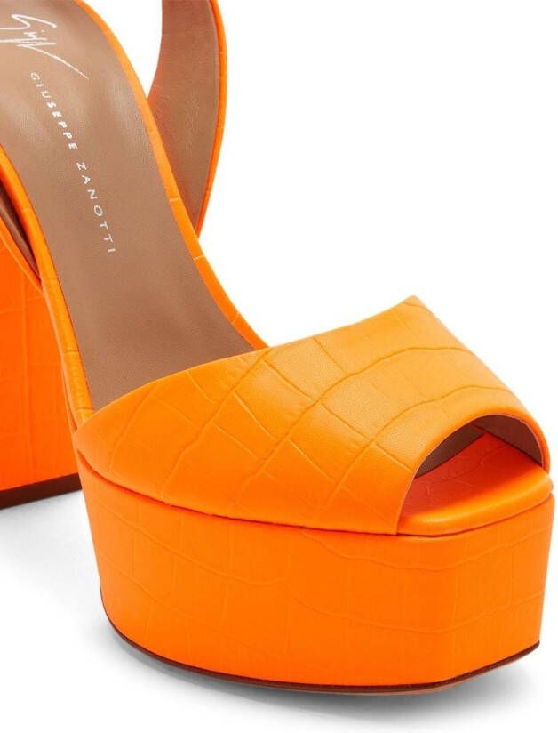 Giuseppe Zanotti Betty sandalen met plateauzool Oranje