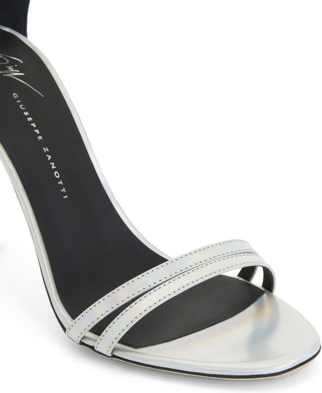 Giuseppe Zanotti Catia sandalen met bandjes Zilver