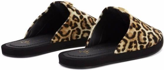 Giuseppe Zanotti Domitille slippers met luipaardprint Bruin