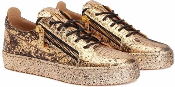 Giuseppe Zanotti Frankie sneakers met krokodillenleer-effect Goud
