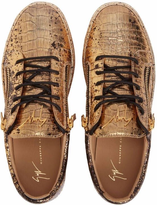 Giuseppe Zanotti Frankie sneakers met krokodillenleer-effect Goud