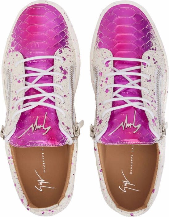 Giuseppe Zanotti Frankie sneakers met krokodillenleer-effect Roze