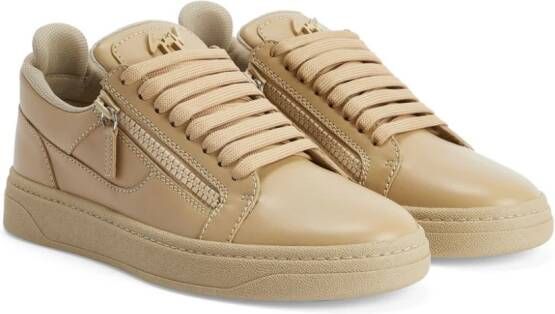 Giuseppe Zanotti GZ94 sneakers met logoplakkaat Beige