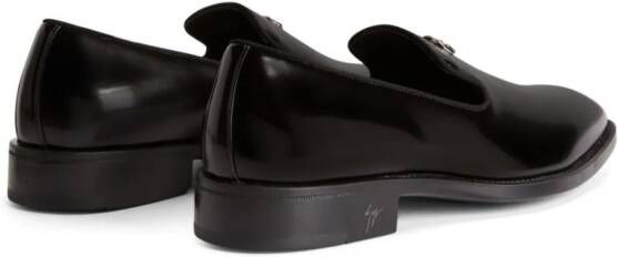 Giuseppe Zanotti Imrham loafers met logoplakkaat Zwart