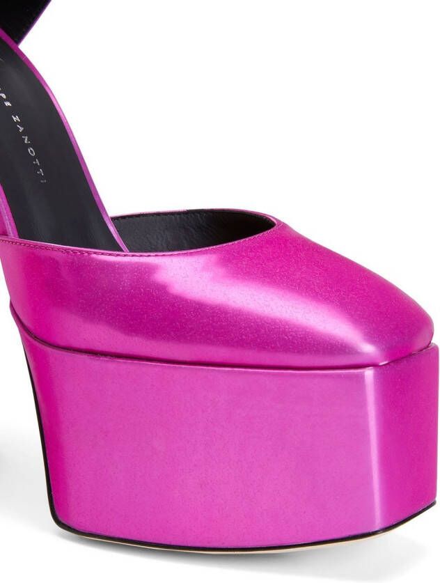 Giuseppe Zanotti Metallic pumps Roze