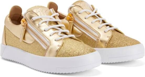 Giuseppe Zanotti Nicki sneakers met glitter Goud
