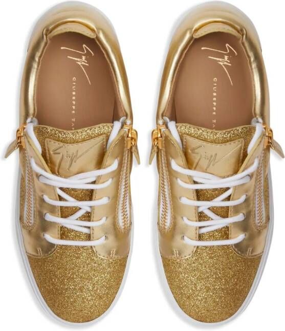 Giuseppe Zanotti Nicki sneakers met glitter Goud