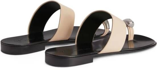 Giuseppe Zanotti Norbert sandalen met bandje Beige