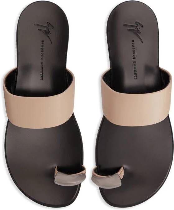 Giuseppe Zanotti Norbert sandalen met bandje Beige