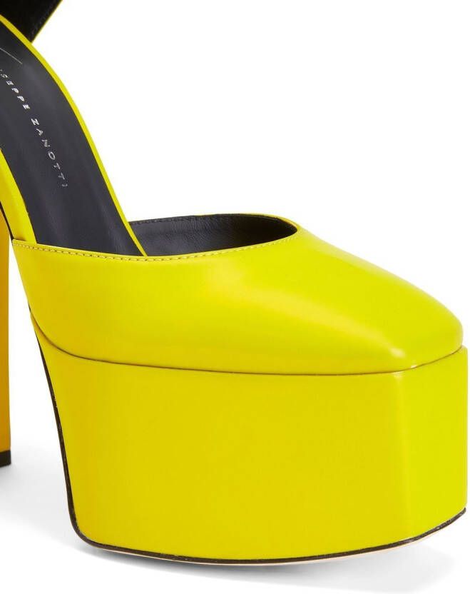 Giuseppe Zanotti Pumps met vierkante neus Geel