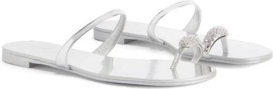 Giuseppe Zanotti Sandalen verfraaid met ring Zilver