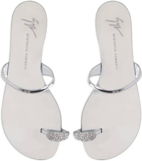 Giuseppe Zanotti Sandalen verfraaid met ring Zilver