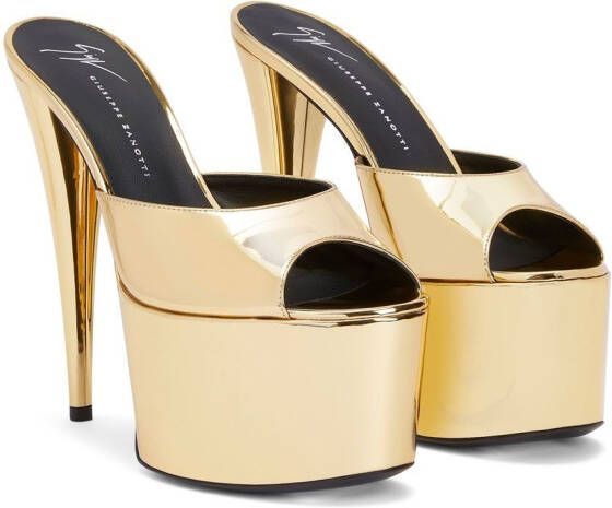 Giuseppe Zanotti Sandalen met plateauzool Goud