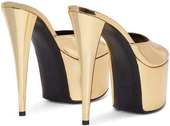 Giuseppe Zanotti Sandalen met plateauzool Goud