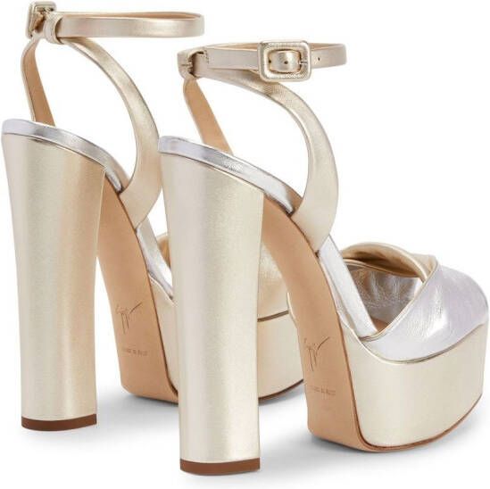 Giuseppe Zanotti Sandalen met plateauzool Zilver