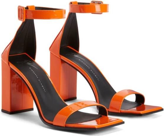 Giuseppe Zanotti Shangay sandalen met gesp Oranje