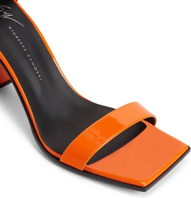 Giuseppe Zanotti Shangay sandalen met gesp Oranje