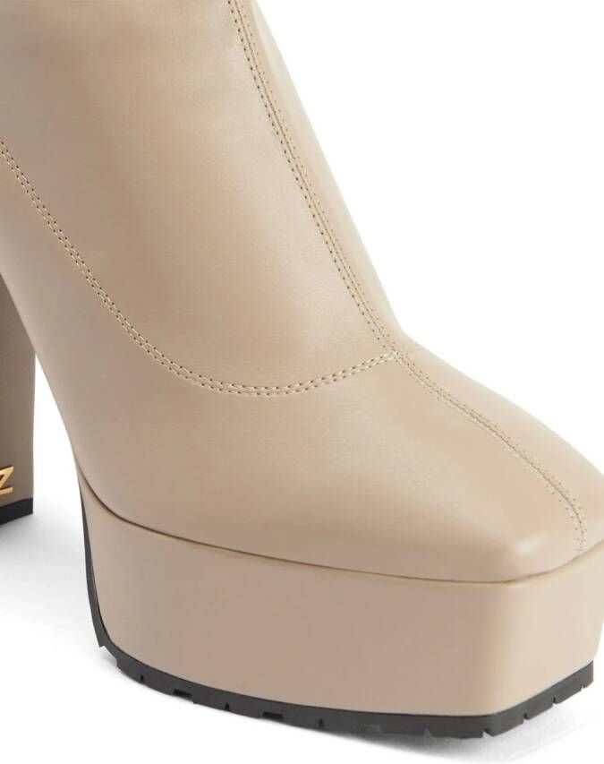 Giuseppe Zanotti The New Morgana enkellaarzen Beige