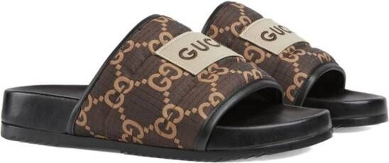Gucci GG Supreme gevoerde slippers Bruin