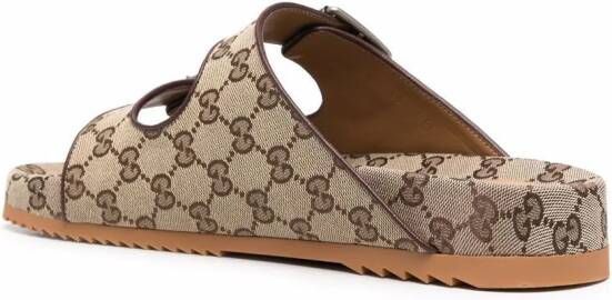 Gucci GG Supreme sandalen met print Beige