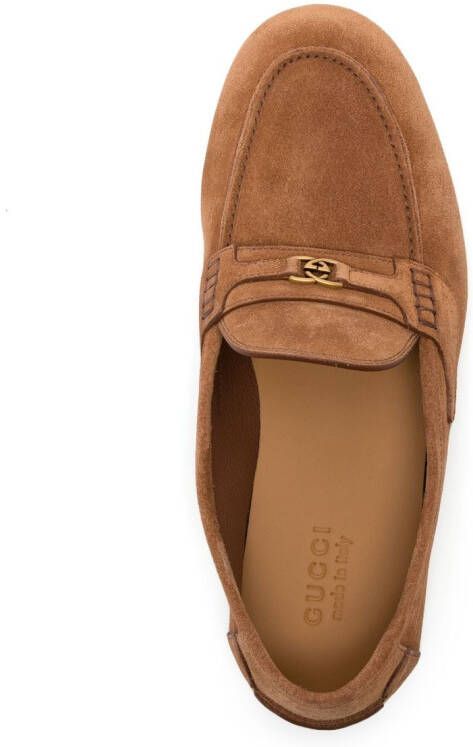 Gucci Suède loafers met GG-logo Bruin